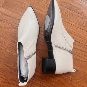 Everlane The Boss Ankle Boot in Bone